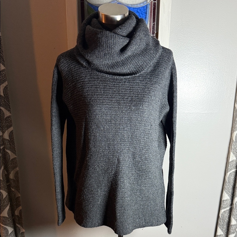 Vince Dark Grey Funnel Neck Rib Knit Sweater SZ Medium